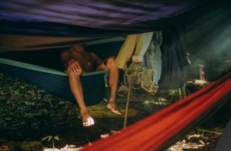 advantages of hammock camping