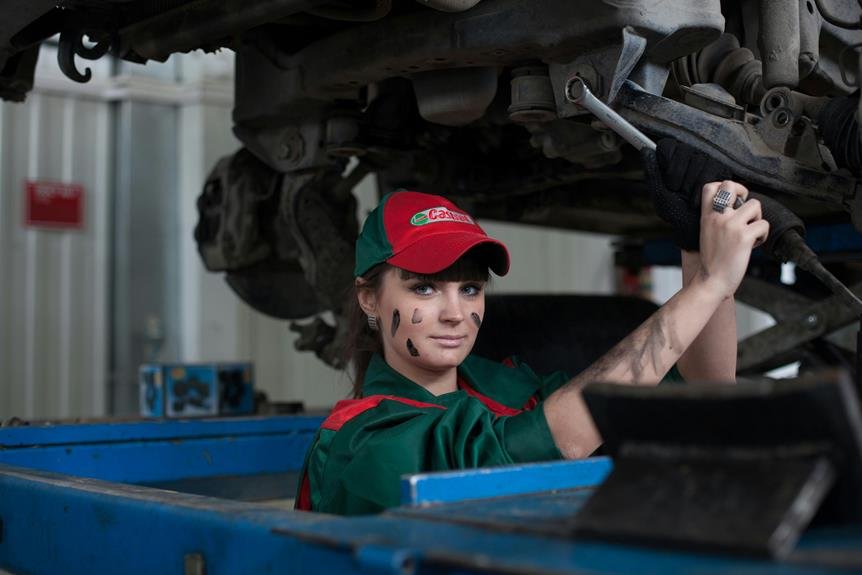 How Often to Change Your Car's Oil: Expert Tips 1 car oil change frequency