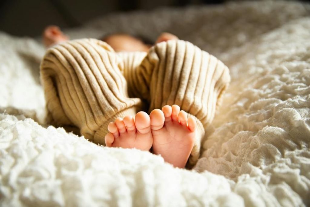 How Can I Encourage Healthy Sleep Habits in My Baby? 1 promoting healthy sleep habits