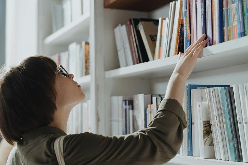 Struggling to Pick Your Next Book? Here’s How to Find the Perfect Read! 1 selecting the ideal book